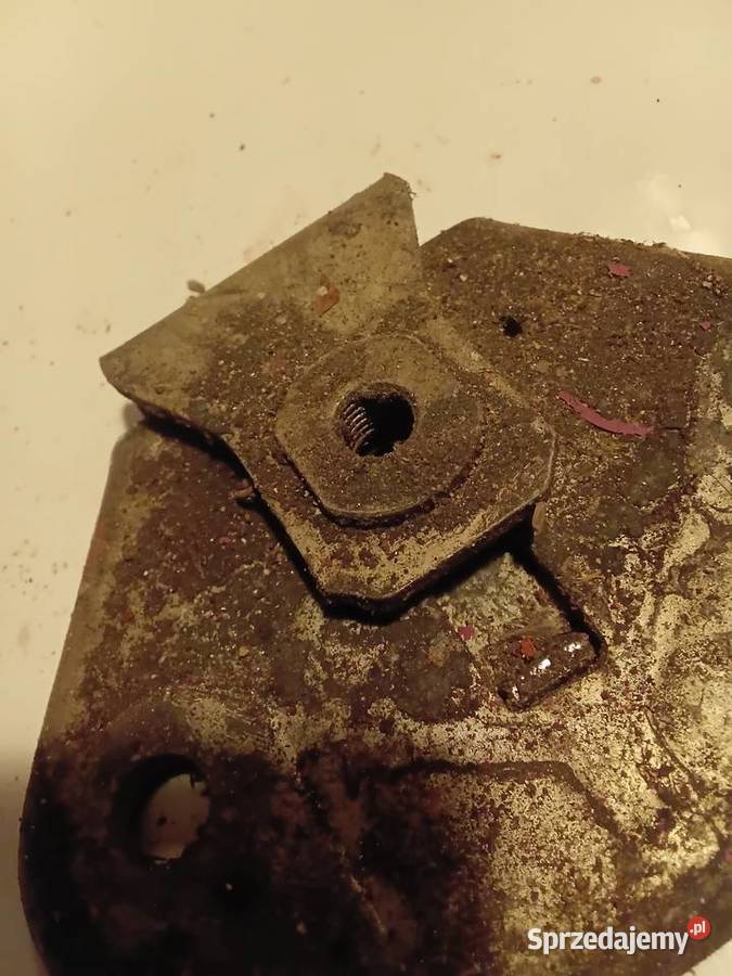 Wspornik łapa mocowanie silnika Fiat 126p Milejewo sprzedam