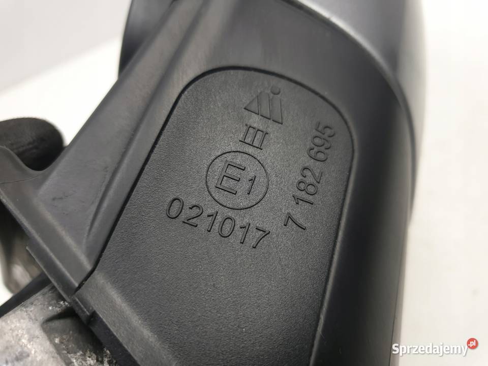 BMW E90 E91 LIFT LUSTERKO PRAWE 5 pinów EUROPA Janów