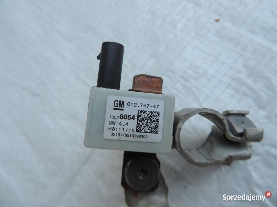 OPEL ASTRA K V 16 CDTI KLEMA MINUSOWA 13526054 osobowe Materiały instalacyjne