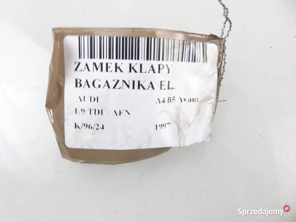 ZAMEK KLAPY AUDI A4 B5 8D9827505A osobowe sprzedam