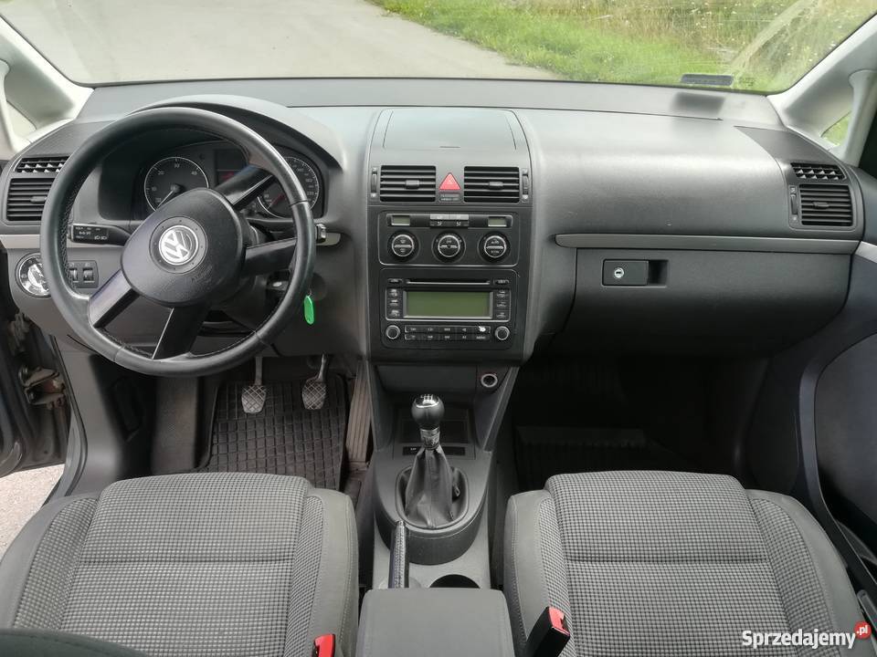 VW Touran 20 TDI 2005 7 miejsc Zarejestrowany w Polsce podkarpackie Białobrzegi