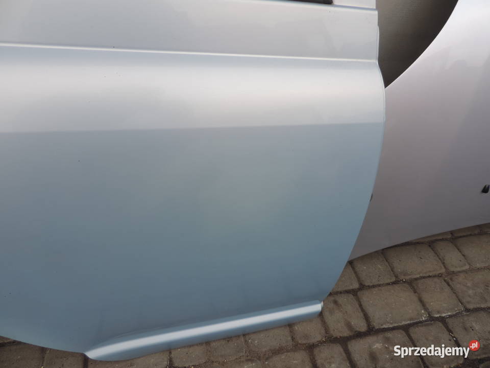 DRZWI PRAWY TYŁ TOYOTA YARIS 1 Nowy Sącz