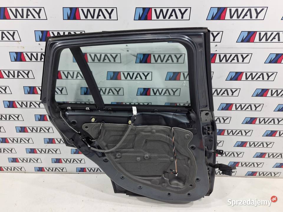 BMW X1 E84 DRZWI LEWE LEWY TYŁ KOMPLETNE B39