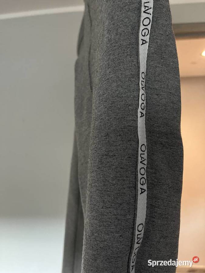 Sprzedam ciuchy nowe kurtkę parkę i płaszcz Rumia