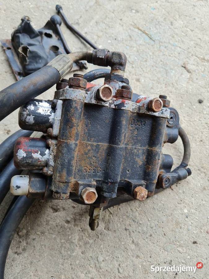 Rozdzielacz hydrauliczny ursus 4512 ferguson sprzedam