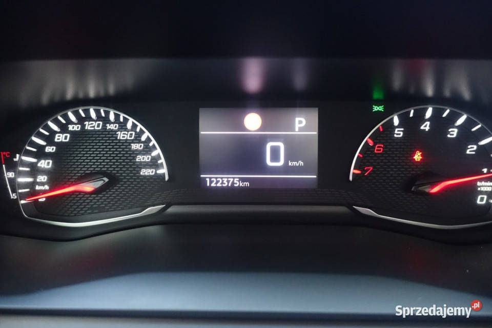 Peugeot 2008 FV 23AutomatOrg LakierPełny Serwis elektryczne lusterka Warszawa