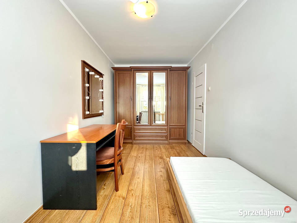 Przestronne dwustronne z dużym balkonem Poznań