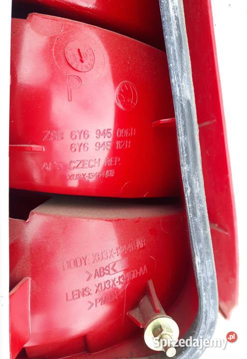 Lampa tył prawa Skoda Fabia I 19992004 Rok produkcji 2003 Gniezno