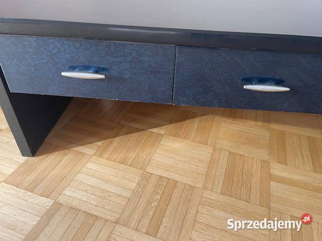 Włoskie meble do salonu używane