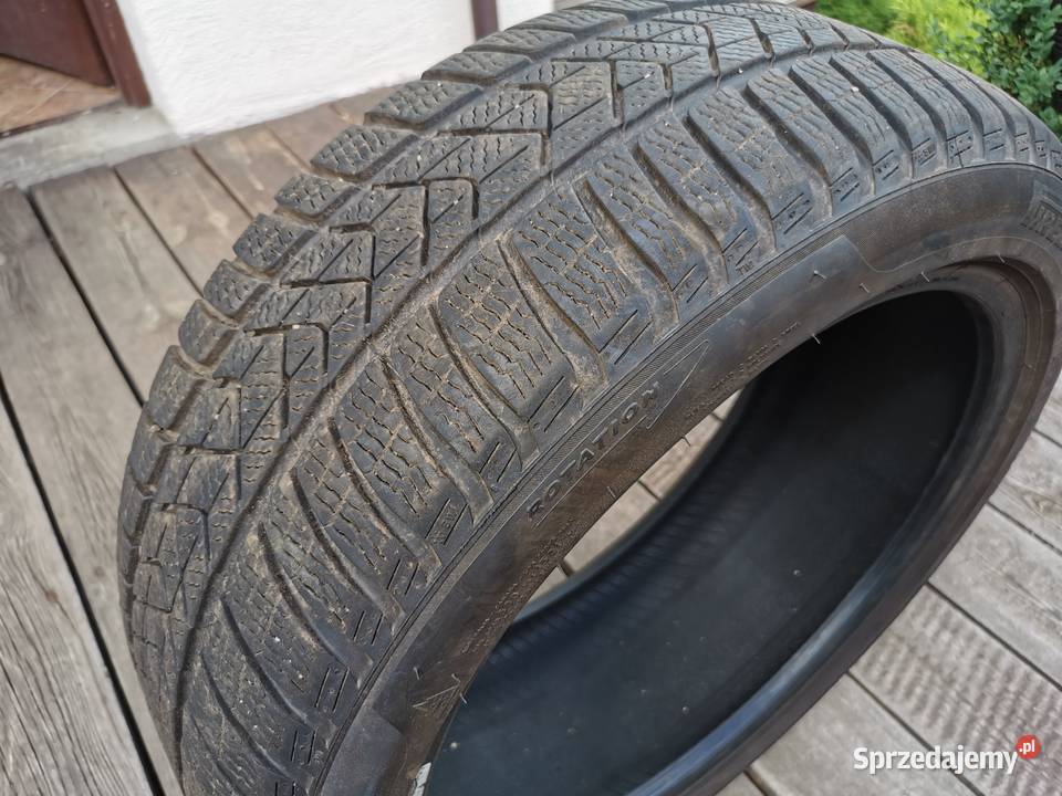 Opona zimowa 22545 R18 Pirelli Sottozero 3 Lubicz Górny sprzedam