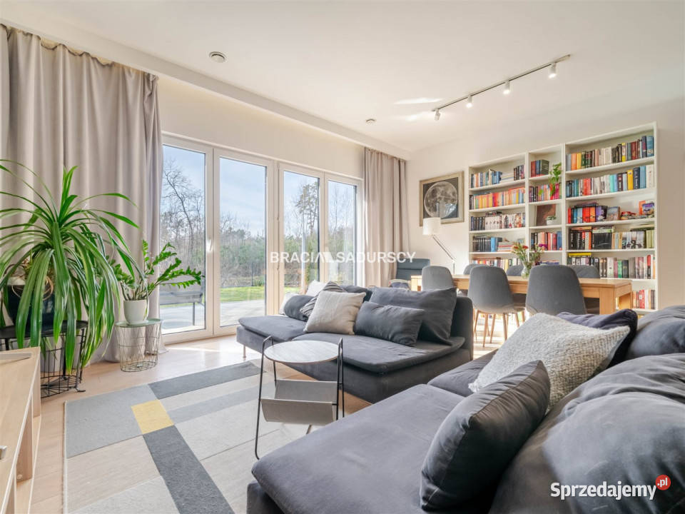 Dom Proszówki 1229m2