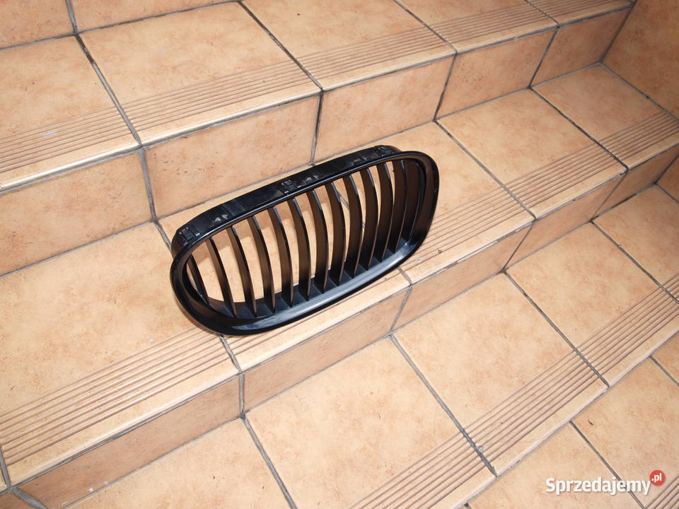 BMW 7 F01 F02 grill atrapa przód prawa czarny części blacharskie Kalisz
