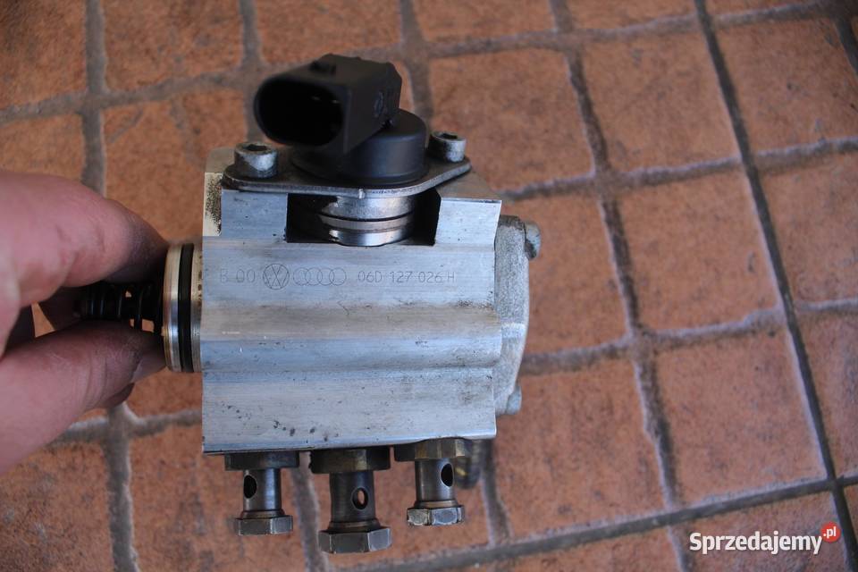 POMPA WTRYSKOWA PALIWA AUDI A4 B6 20 FSI