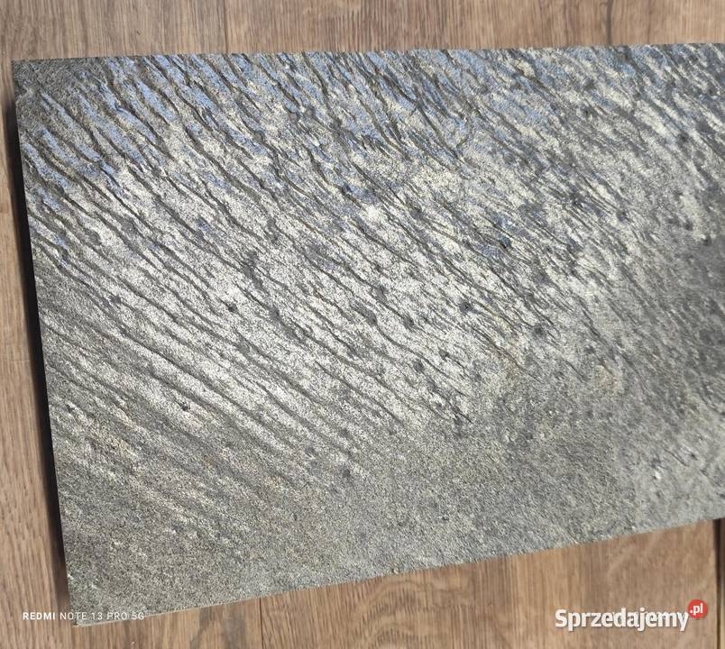 Kamień w rolce SILVER GOLD 122x61 Wykończenie Roszczep
