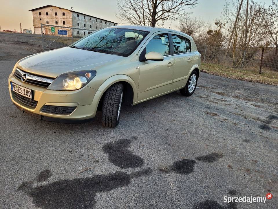 Astra 16 twinport 2004r klima alu 4/5 Oborniki