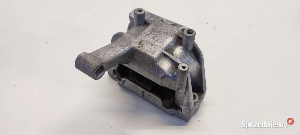AUDI Q3 8U PODUSZKA ŁAPA SILNIKA 5N0199262F