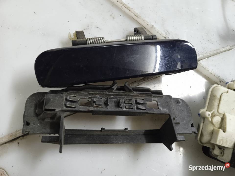 audi a4 b6 zamek drzwi tył prawy klamka podkarpackie Przemyśl sprzedam