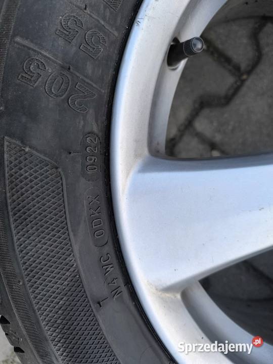 Koła z oponami R16 HondaToyota