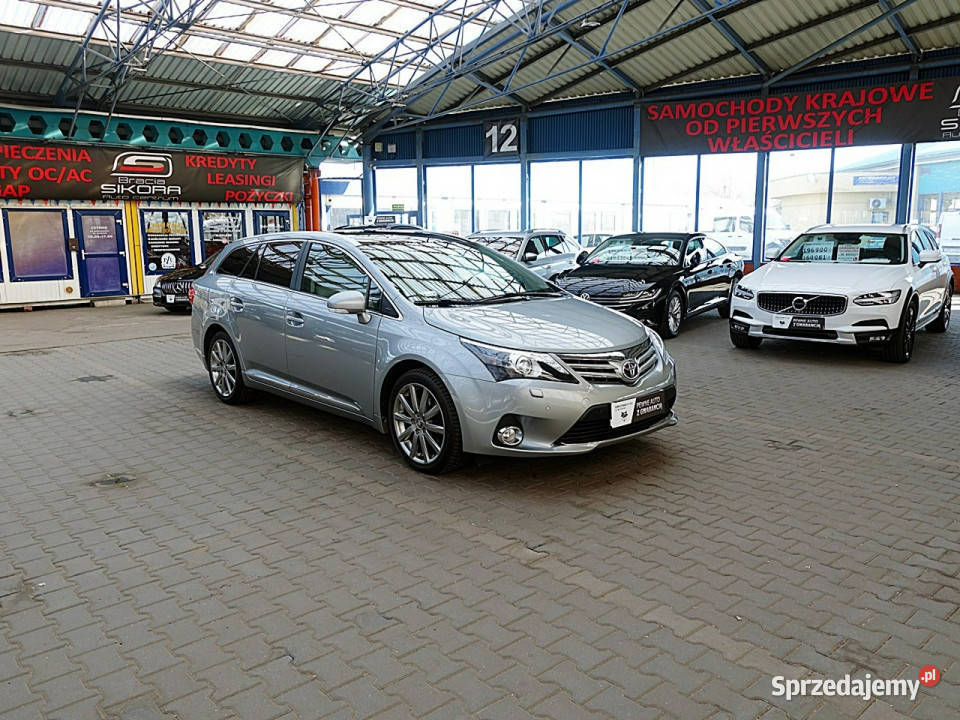 Toyota Avensis AutomatSZKLANY DACHSkóraNAaviLed kurtyny powietrzne Toyota Mysłowice