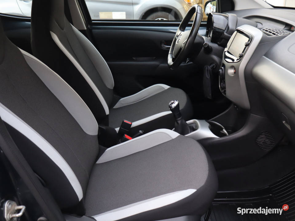 Toyota Aygo 10 VVTi Rok produkcji 2017 Katowice