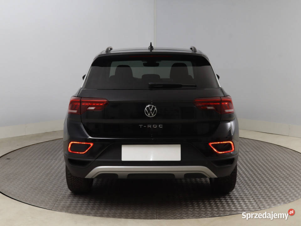 VW TRoc 15 TSI asystent pasa ruchu Bielany Wrocławskie