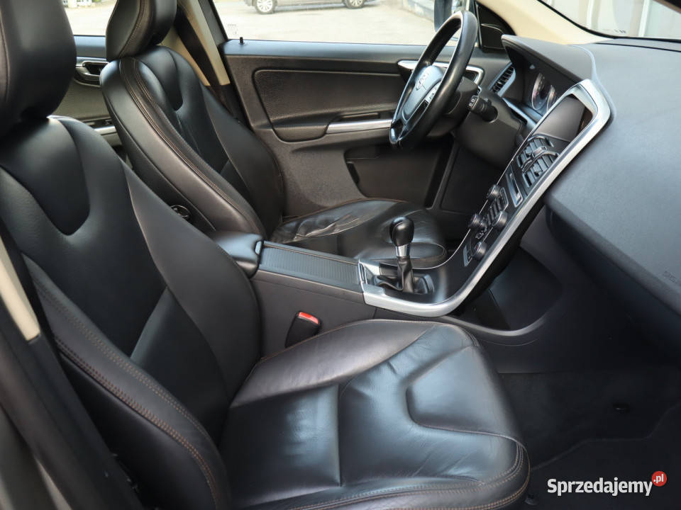 Volvo XC60 D3 relingi dachowe śląskie Katowice