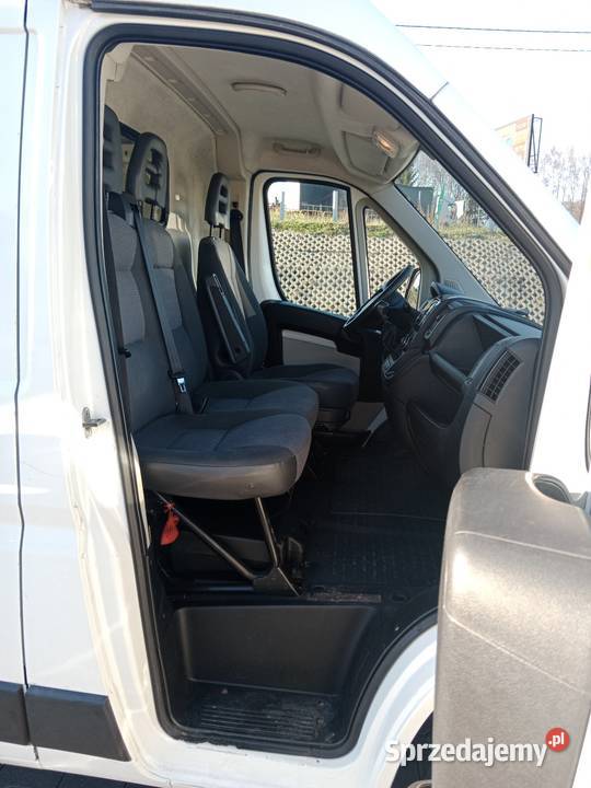 Sprzedam samochód dostawczy 2200cm3 Tarnów sprzedam