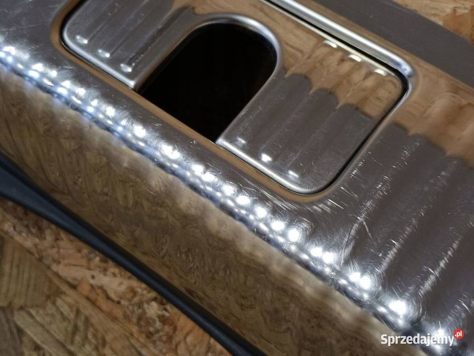 AUDI A4 B9 KOMBI OSŁONA PROGU BAGAŻNIKA CHROM osobowe Pleszew