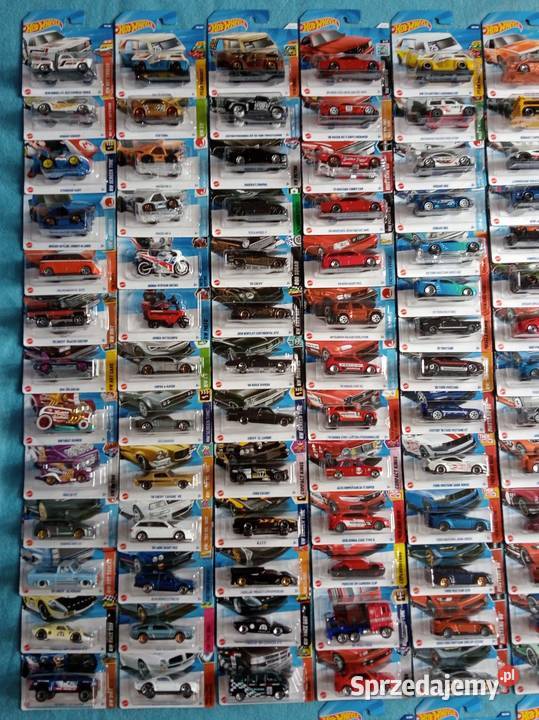 Hot Wheels zestaw 153 sztuki stan wszystkich fioletowy Jaworzno