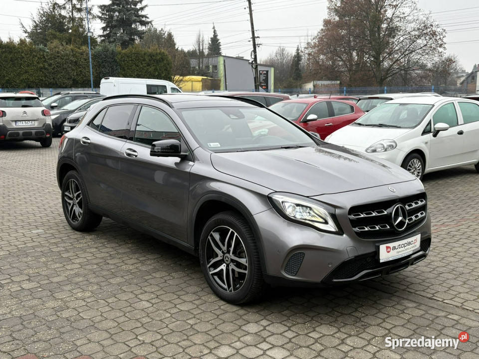 Mercedes GLA 220 Rezerwacja kurtyny powietrzne śląskie Tarnowskie Góry