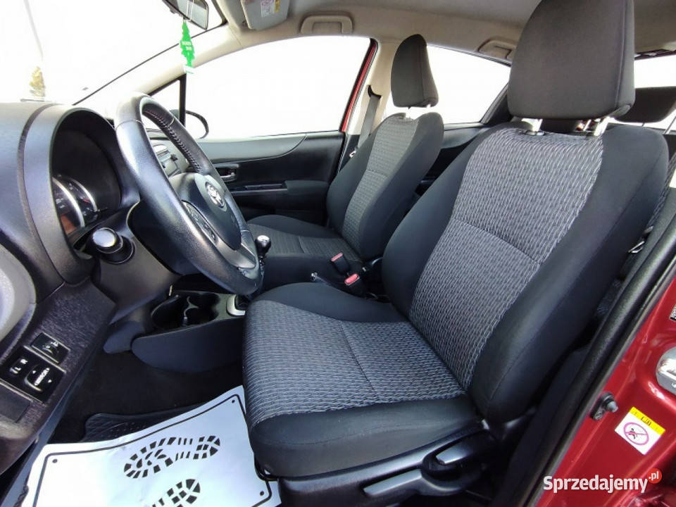 Toyota Yaris 14 benzyna 6biegów klima isofix wspomaganie kierownicy Racibórz