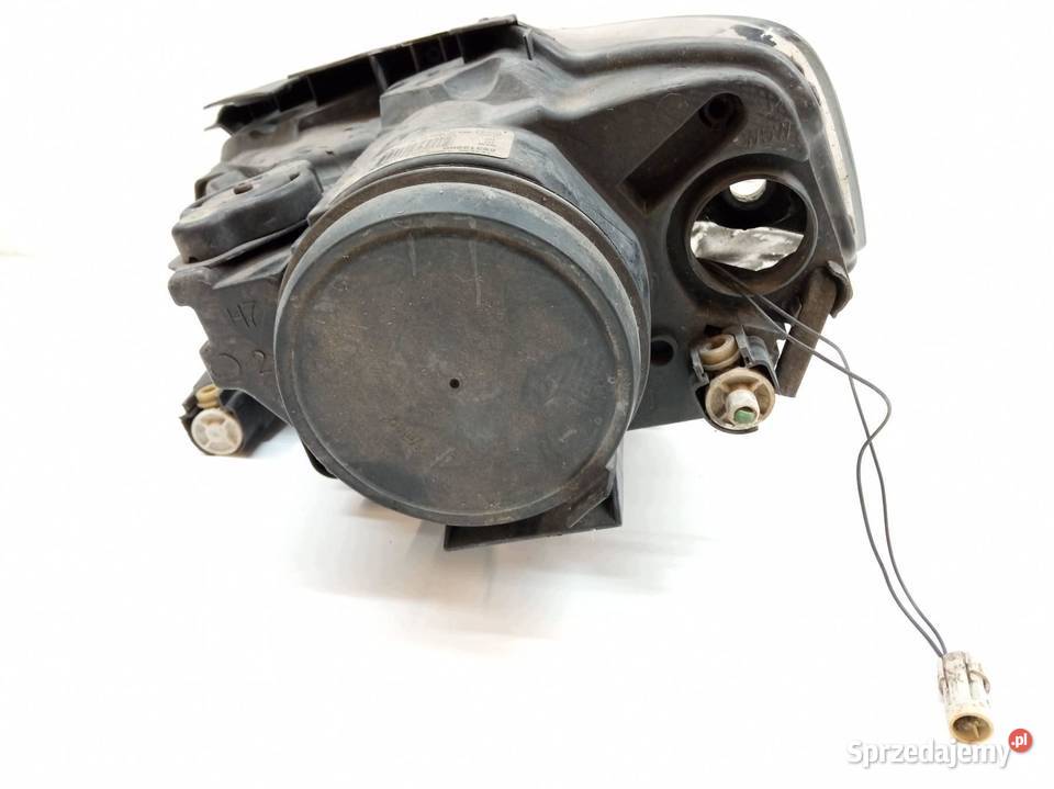 LAMPA PRZÓD PRAWA EUROPA 3C0941006N VW
