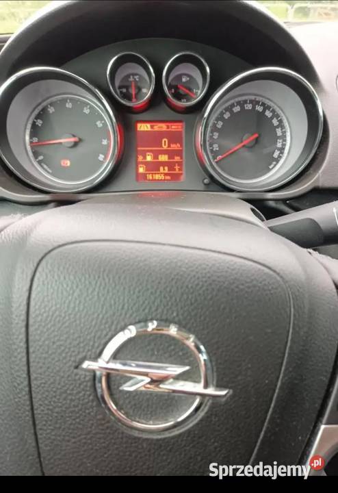 Opel Insignia 2012 kombi bezwypadkowy 18 benzyna 1800cm3 małopolskie Łużna