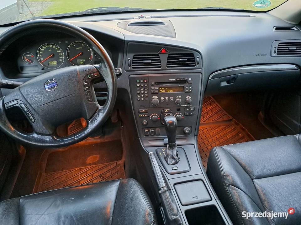 Volvo V70 D5 AWD 4X4 03r diesel 163 automat z diesel Myślibórz