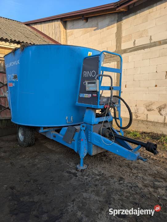 Sprzedam wóz paszowy euromilk 10 m3 Obryte