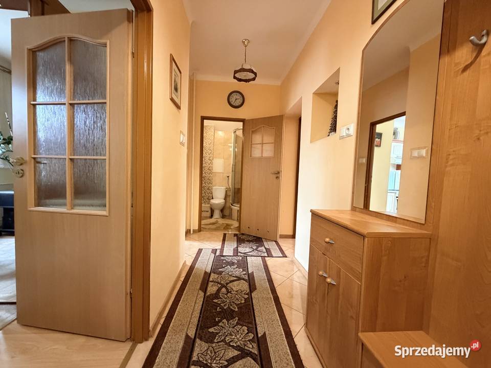 3 MAJA 2 pokoje 4728m2 I piętro