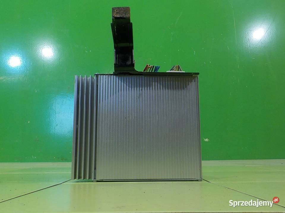 TOYOTA PRIUS II 15 VVTI 08r HB 5D wzmacniacz JBL mazowieckie Suków