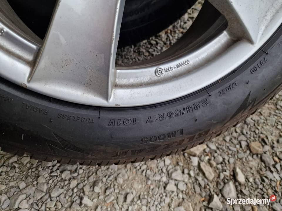 Felgi aluminiowe do BMW z oponami 22555 R17 Średnica 17" Hłomcza