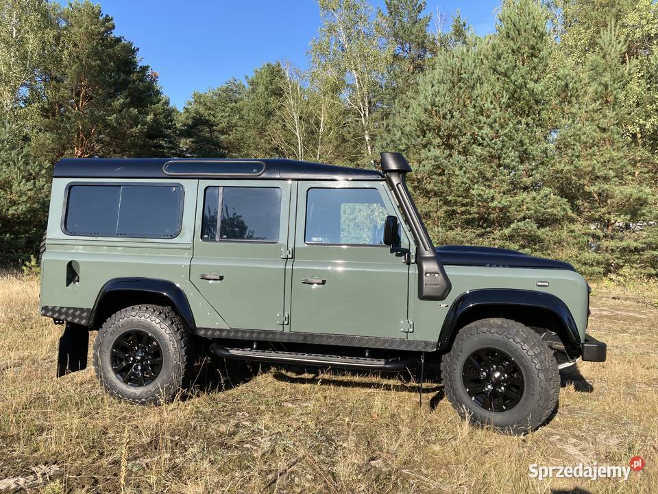 Defender Puma 110 Station Wagon 2012r Salon