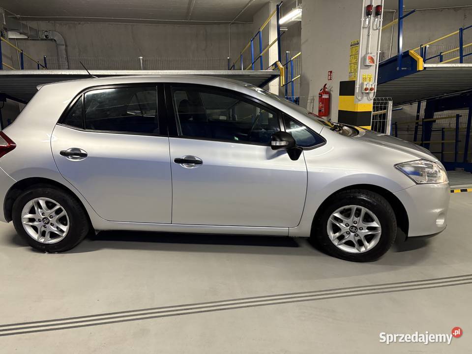Toyota Auris 2010 133 vvti LPG benzyna+LPG Warszawa