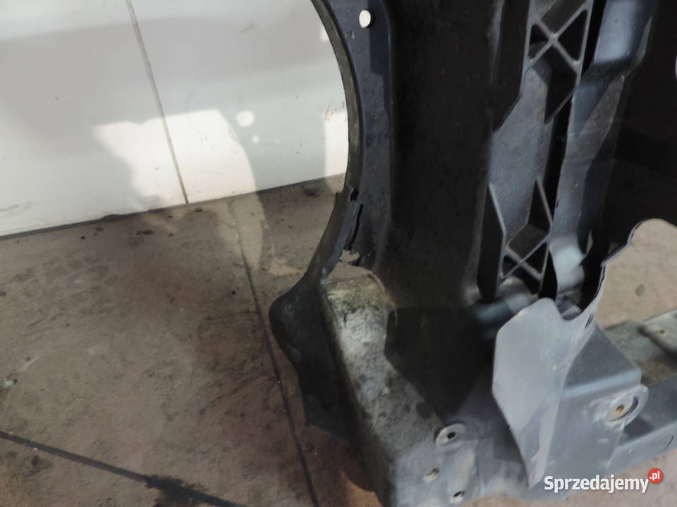 VOLKSWAGEN TOURAN I PAS PRZEDNI Rok produkcji 2004