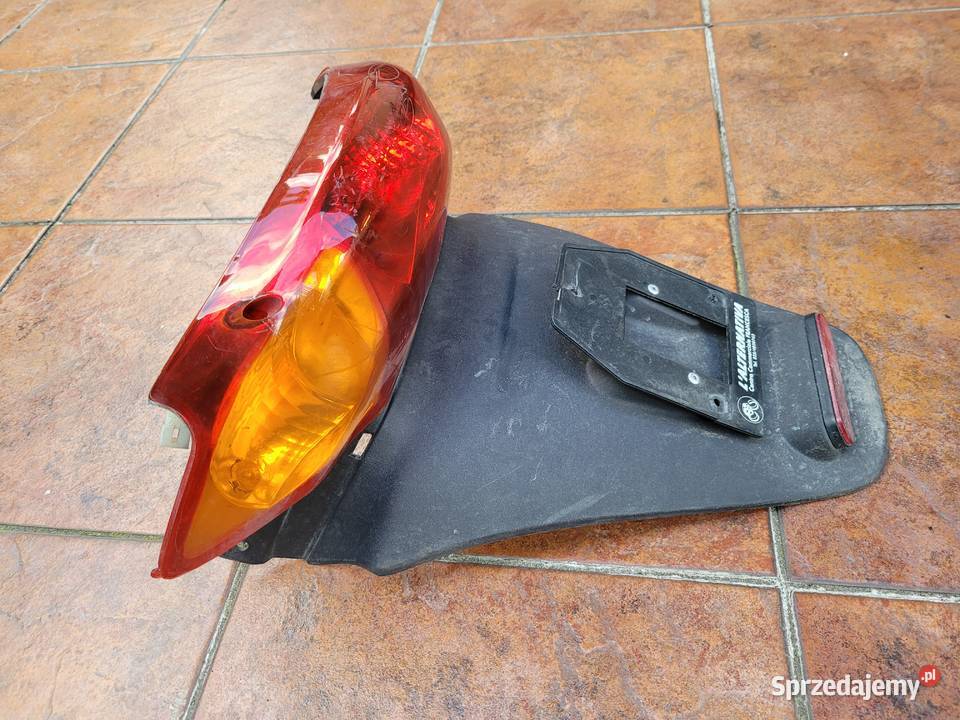 DERBI ATLANTIS lampa tyl tylnia blotnik komplet Piła