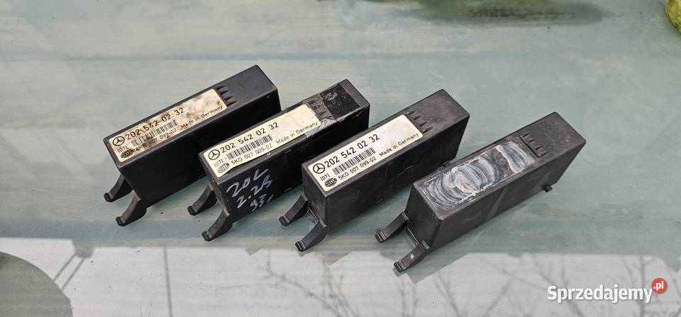 Moduł świateł mercedes w202 2025420232 Części samochodowe wielkopolskie Zbąszyń