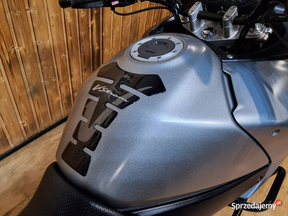Suzuki DL doposażony Vstrom dl650 stan super benzyna Stare Miasto