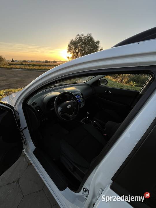 Hyundai i30 2011 SW kombi 16 CRDi 115 Sandomierz