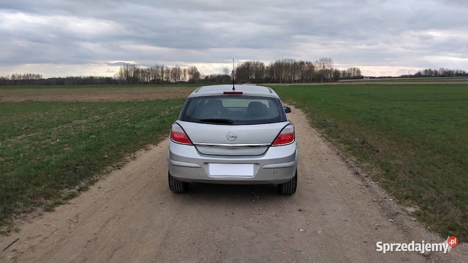 Opel Astra H klimatyzacja Samochody osobowe