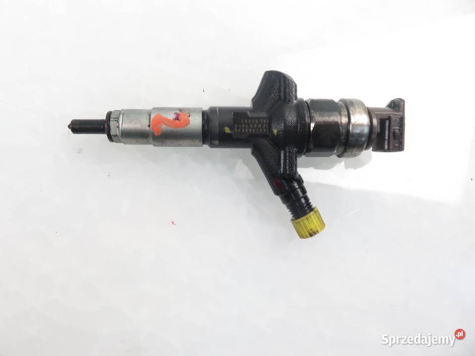 WTRYSKIWACZ SUBARU IMPREZA III 20 D 16613AA020