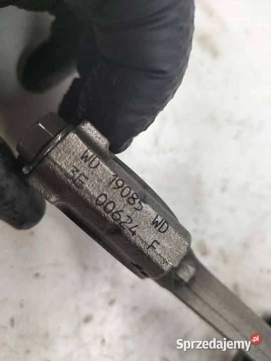 TŁOK KORBOWÓD 16 SCE Dacia Duster II 20172024