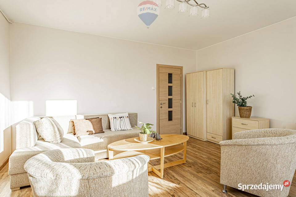 Piątkowo 3osobne pokoje oddzielna kuchnia balkon Rok budowy 1980 Sprzedaż wielkopolskie Poznań