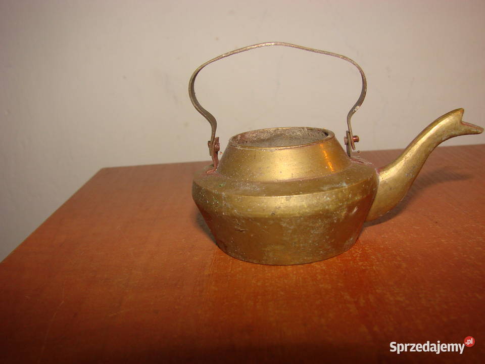 mały mosiężny czajniczek Pruszcz Gdański